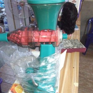 Rashnik manual fruit juicer