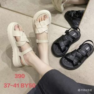 Ladies rubber slippers